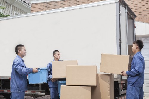 Fulham removals company completing a careful delivery