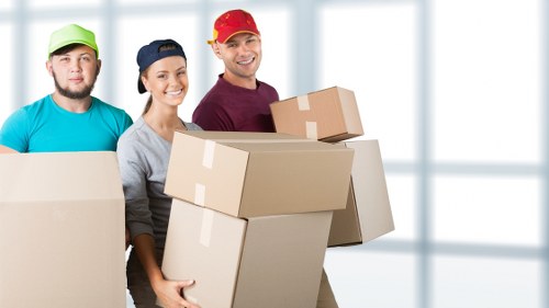 Local packing and boxes service materials for Fulham customers